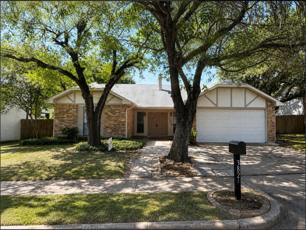 3824 Hackberry Lane — photo