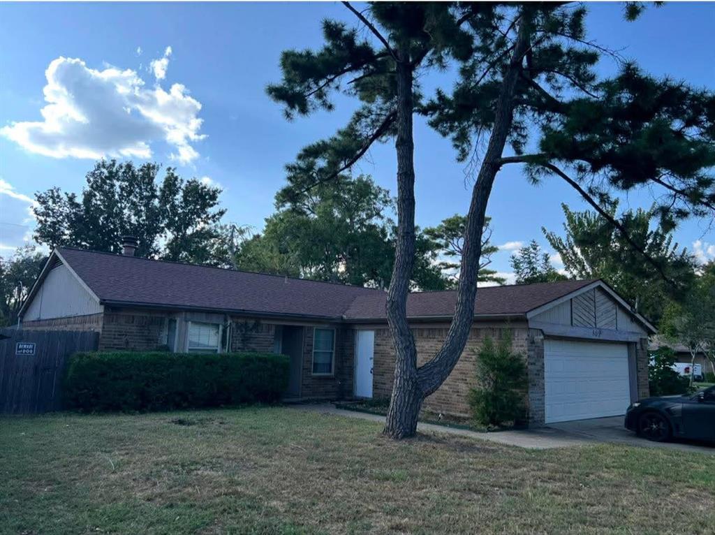 802 Matthews Court — photo