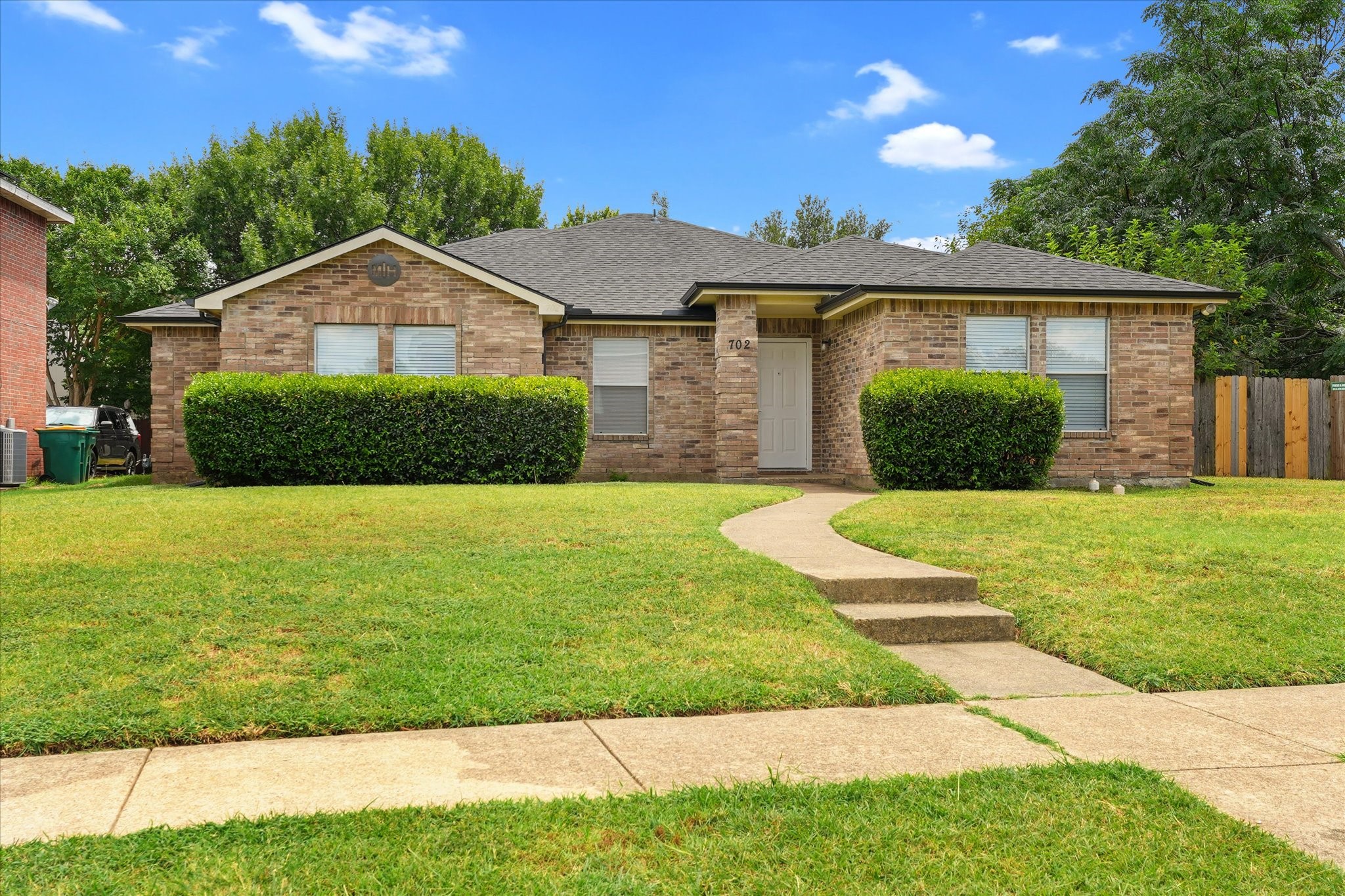 702 Lowe Drive — photo