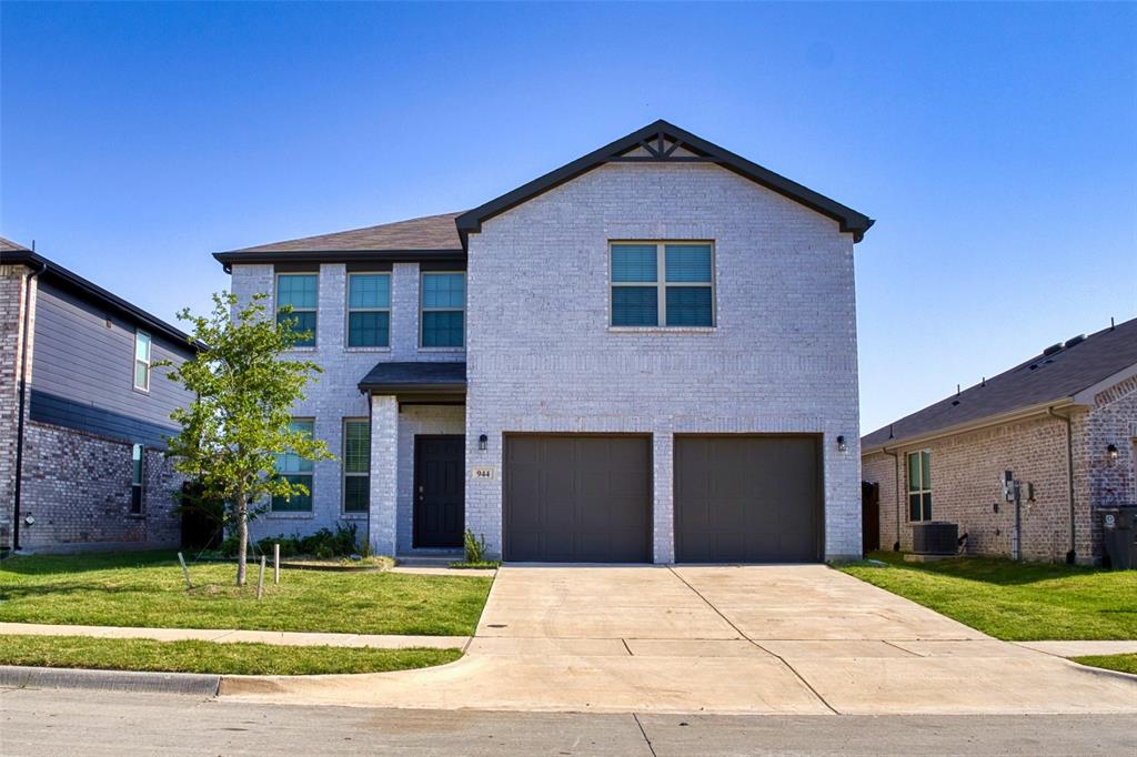 944 Ravenwood Lane — photo