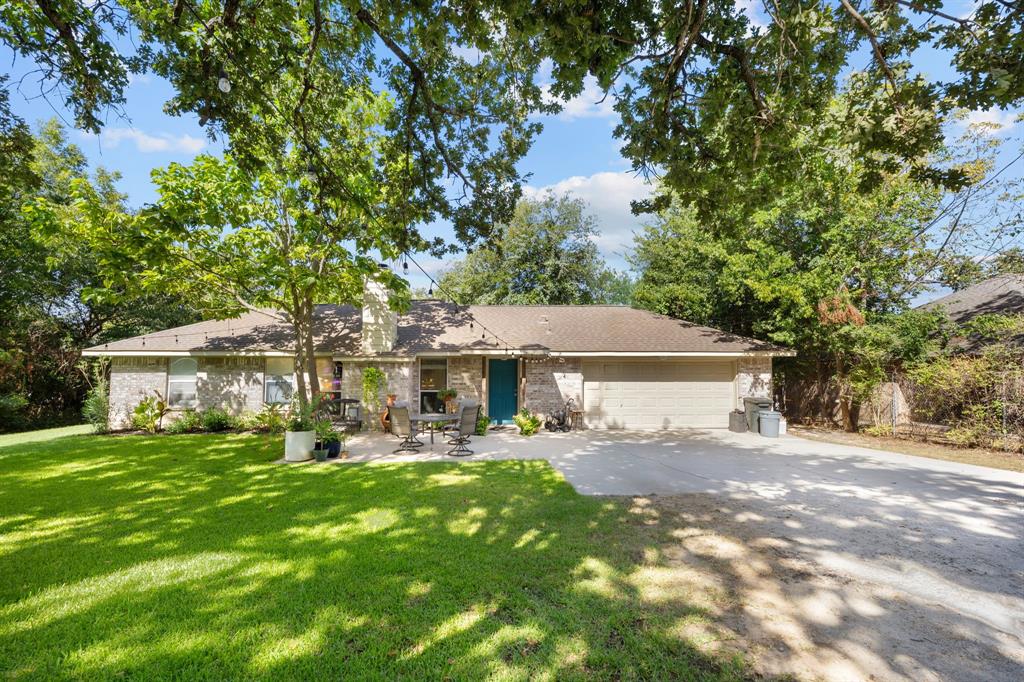 1400 E Lake Drive — photo