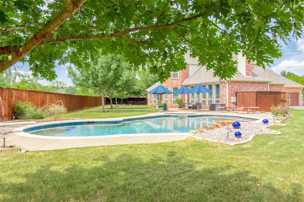 906 Nottingham Circle — photo