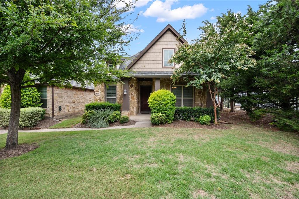 5145 Kentwood Drive — photo