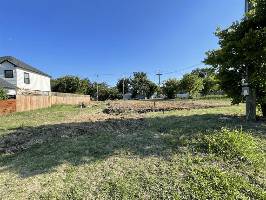 1400 E Morphy Street — photo