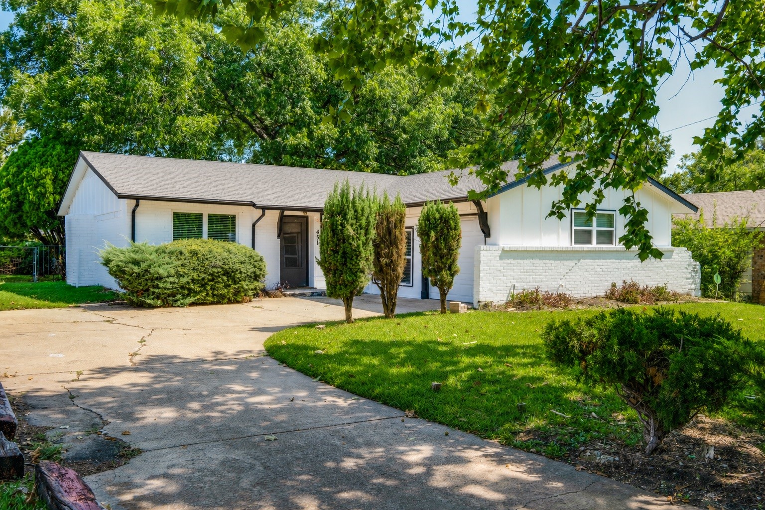 451 Southport Drive — photo