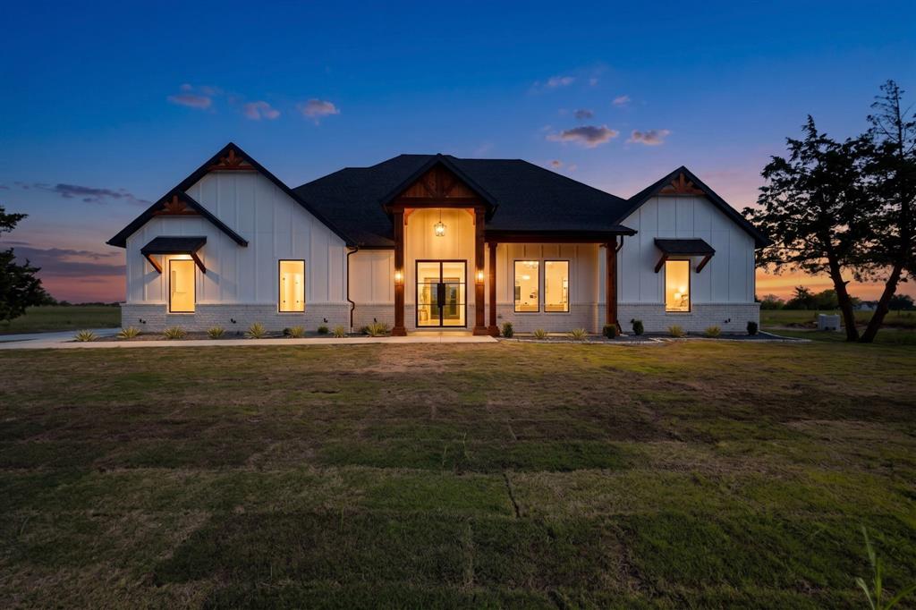 135 Vz County Road 3811 — photo