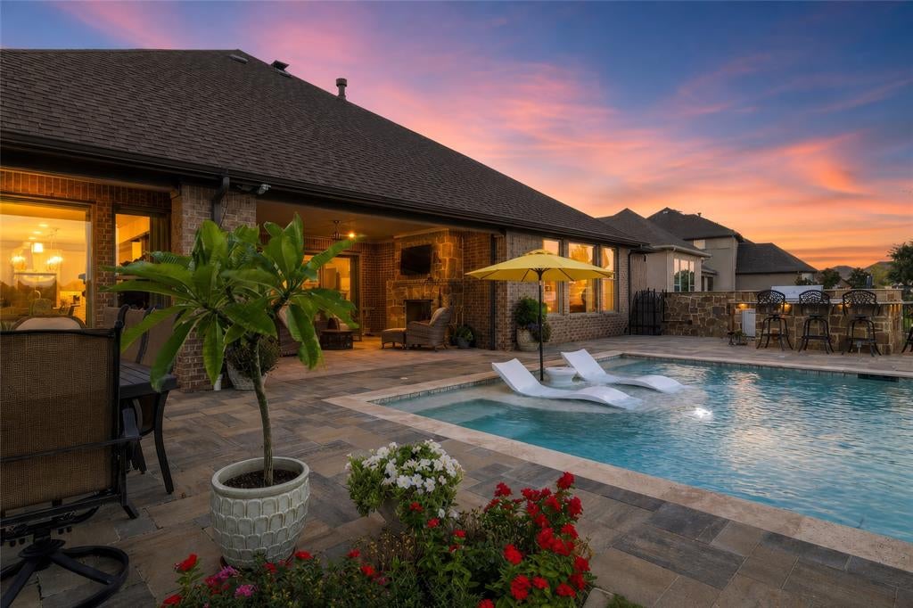 8113 Cocobolo Drive — photo