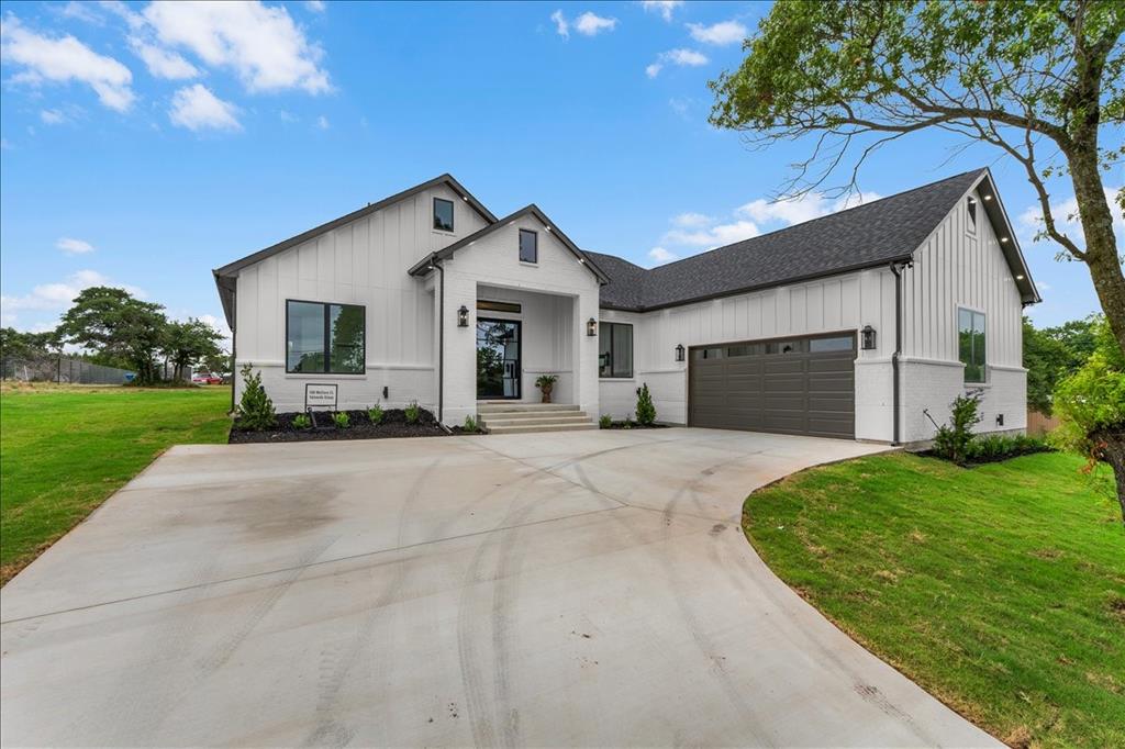 106 McClure Court — photo
