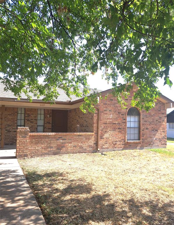 1125 Highbush Drive 1127 — photo