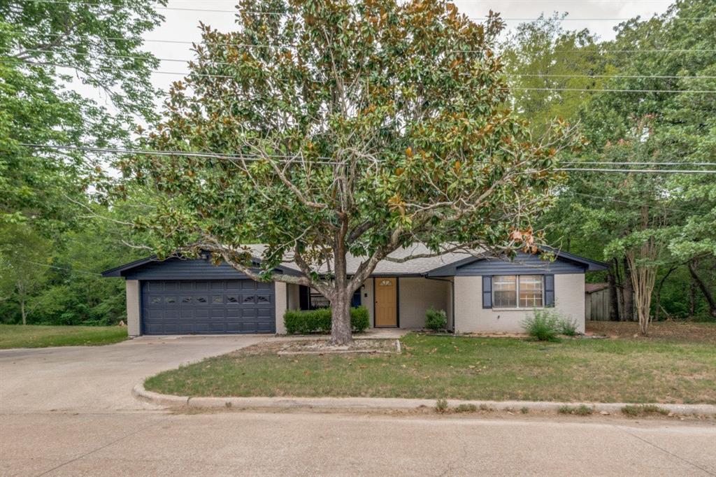 1311 Forrest Drive — photo