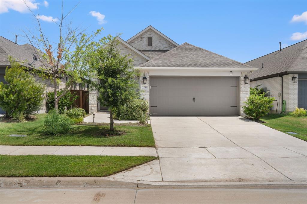 2206 Rothbury Drive — photo