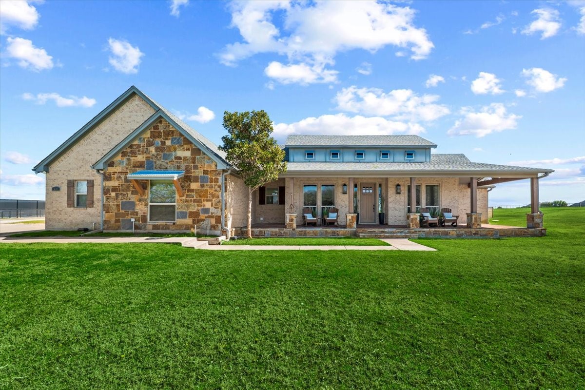 570 S Point Court — photo