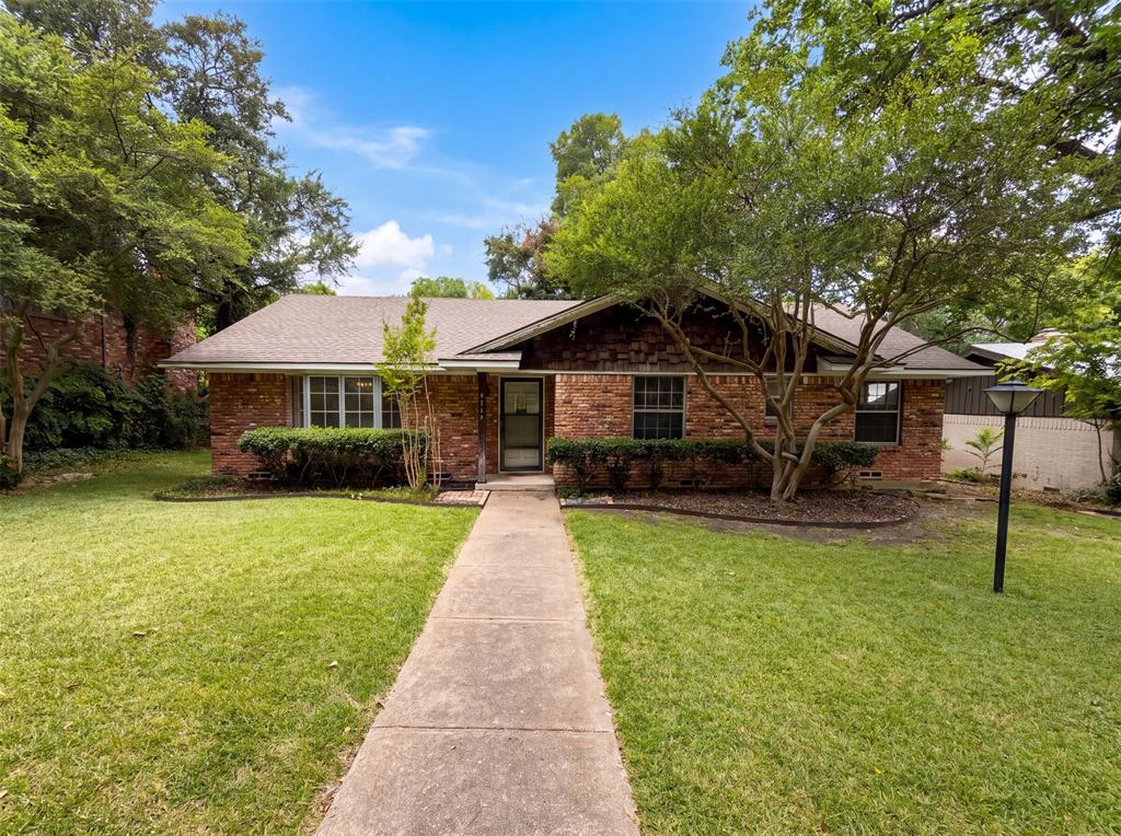 8839 Sweetwater Drive — photo