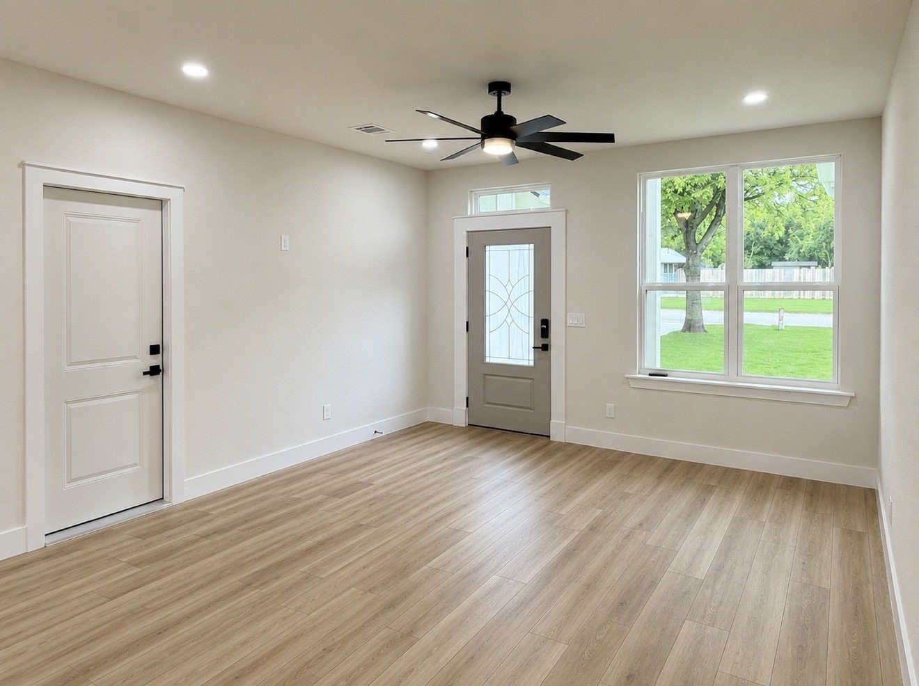 413 N Cleburne Whitney Road, Rio Vista, TX 76093 — photo 2