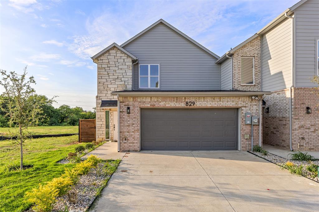 829 Premier Parkway — photo