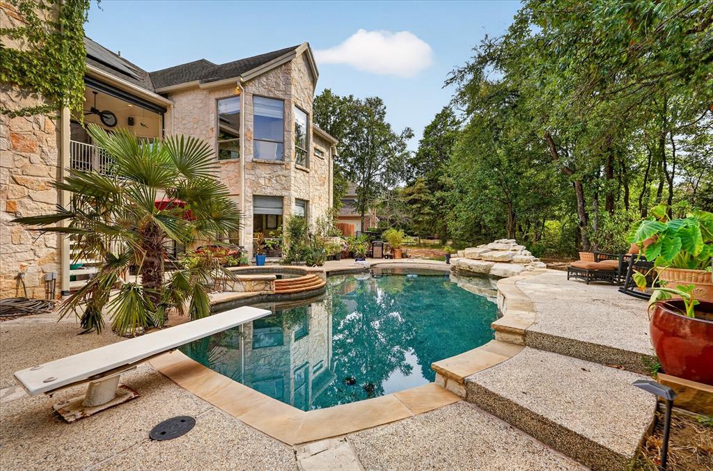 2801 River Bend Trail — photo