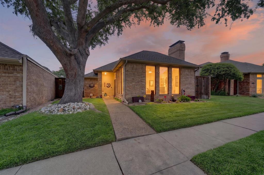 806 Oakway Court — photo