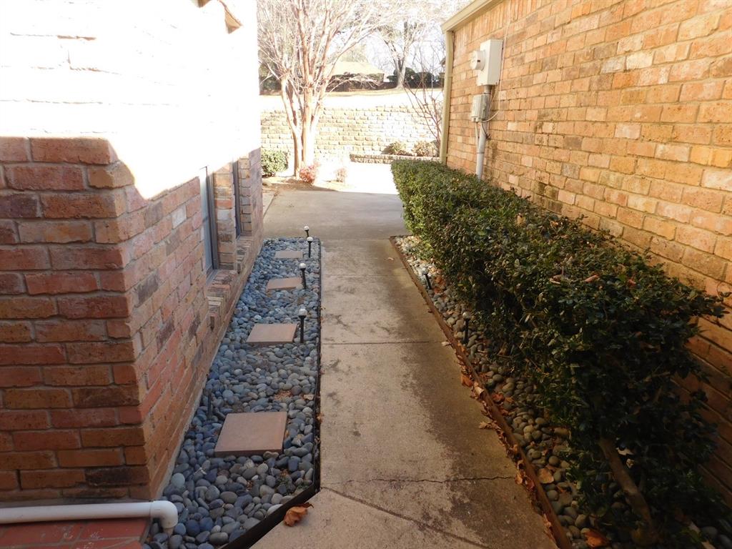 622 Crowley Road — photo