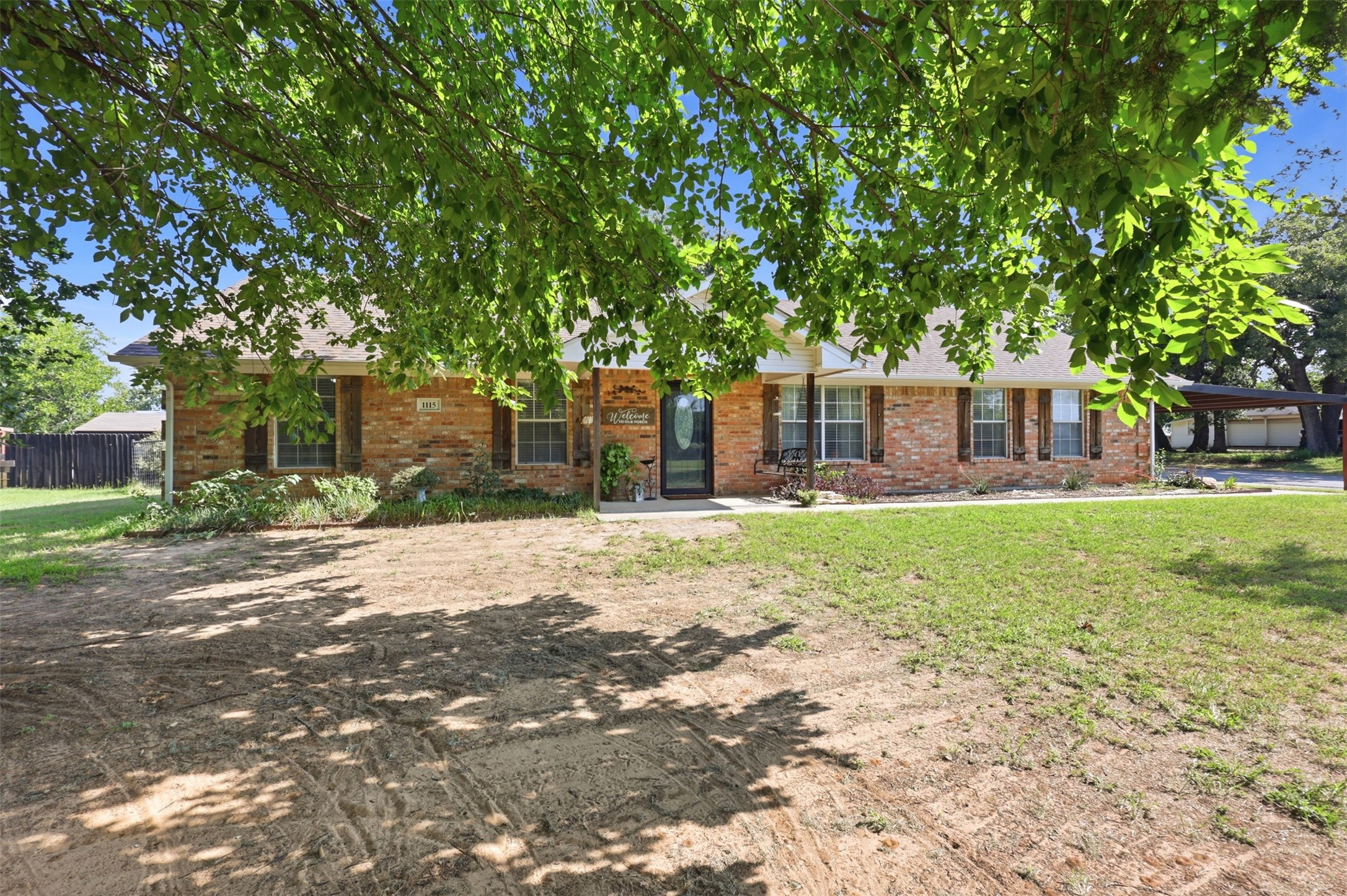 1115 E 6th Street, Springtown, TX 76082 — photo 2