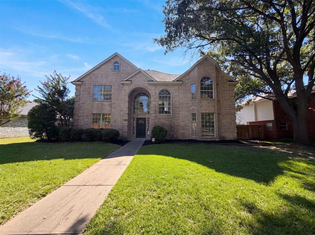 905 Ridgemont Drive — photo