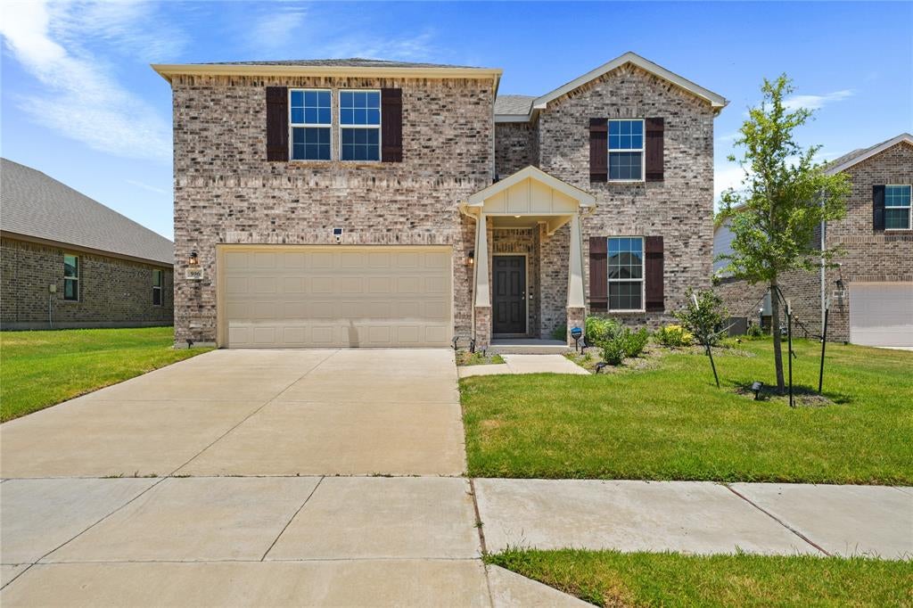 596 Yucca Court — photo