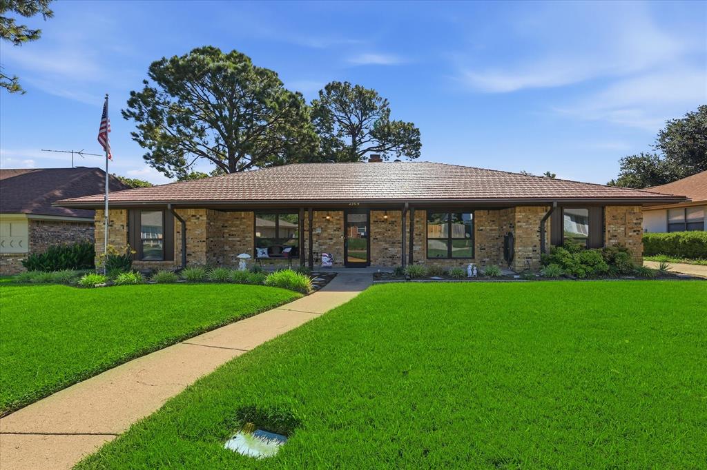 2509 Radcliffe Drive — photo