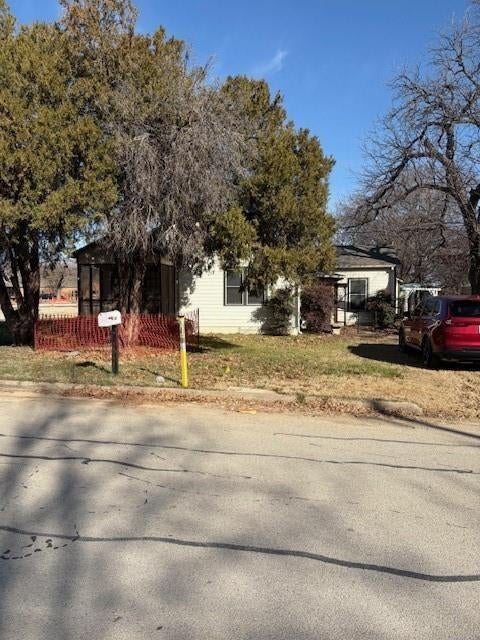201 E Vine Street — photo
