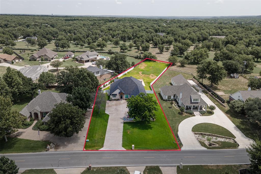 9303 Bellechase Road — photo