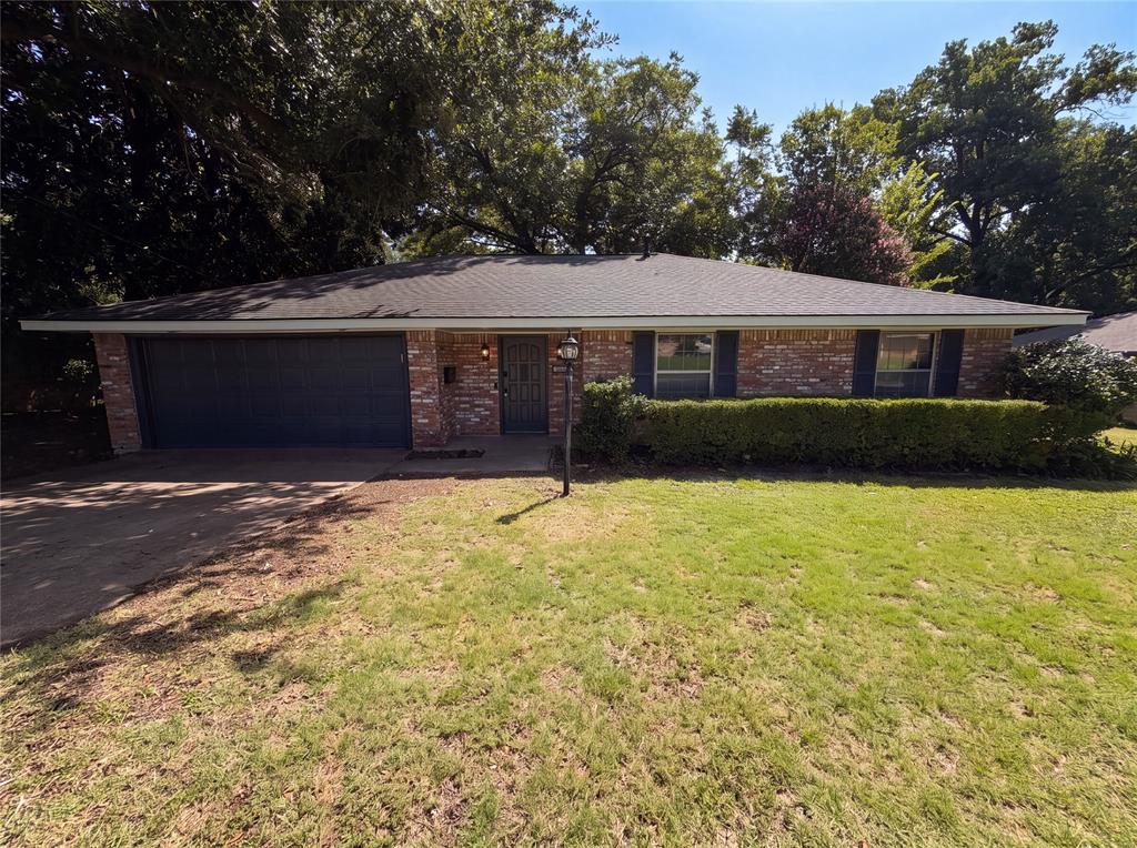 304 Brook Hollow Drive — photo