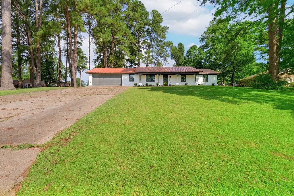 4116 Lakeshore Drive — photo
