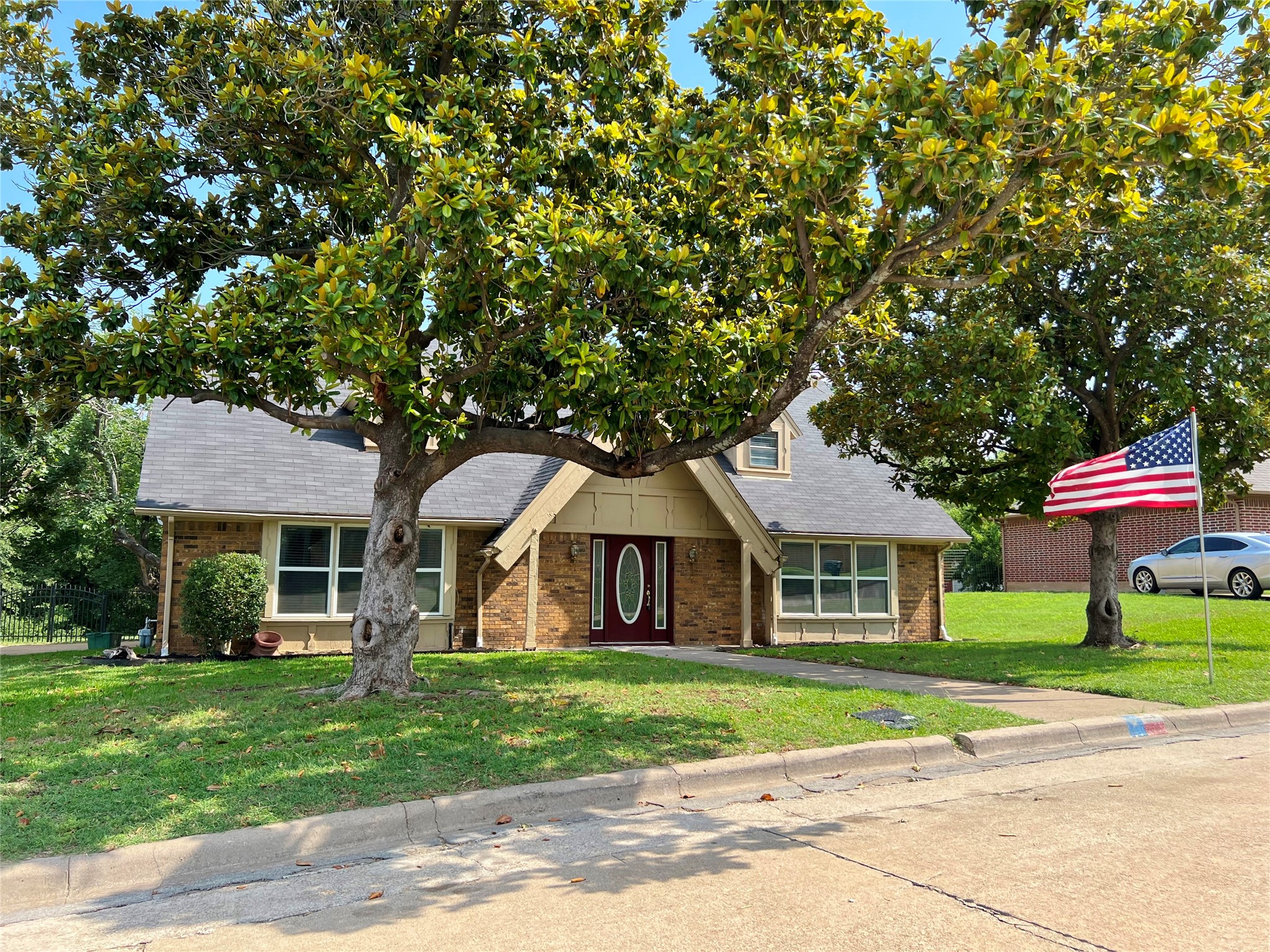 508 Trail Lake Place — photo