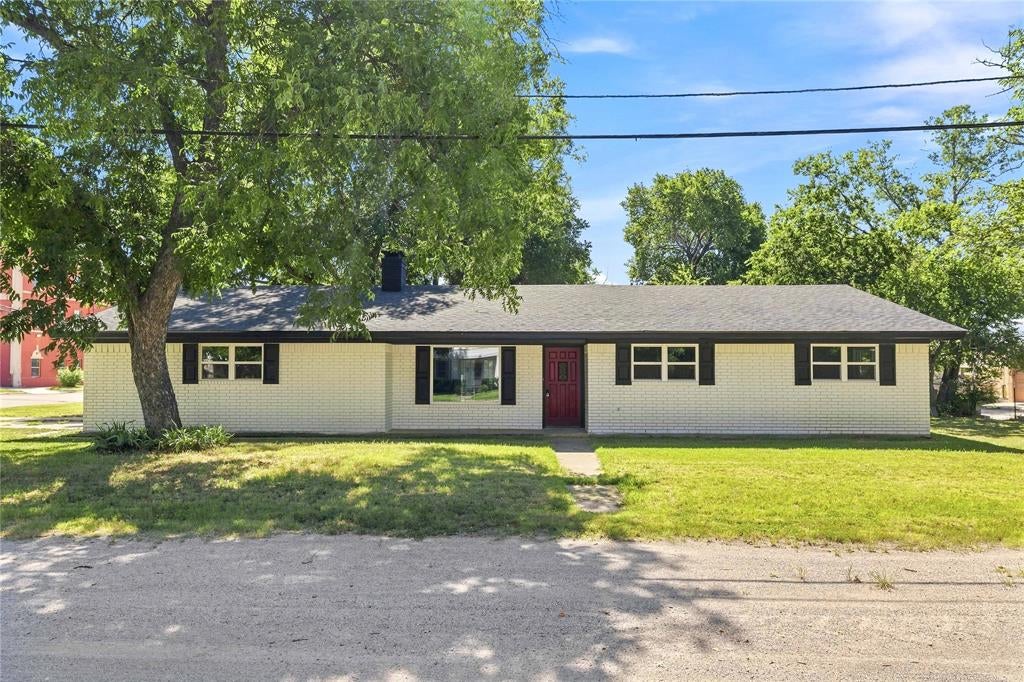 209 S Austin Street — photo