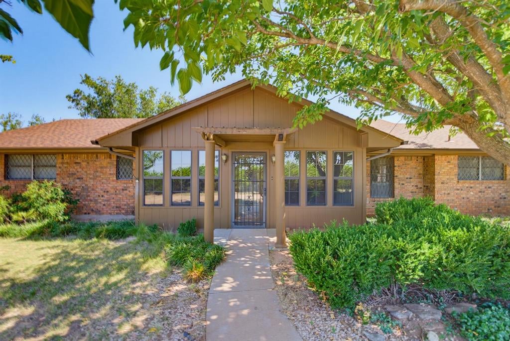 727 Key Lane — photo