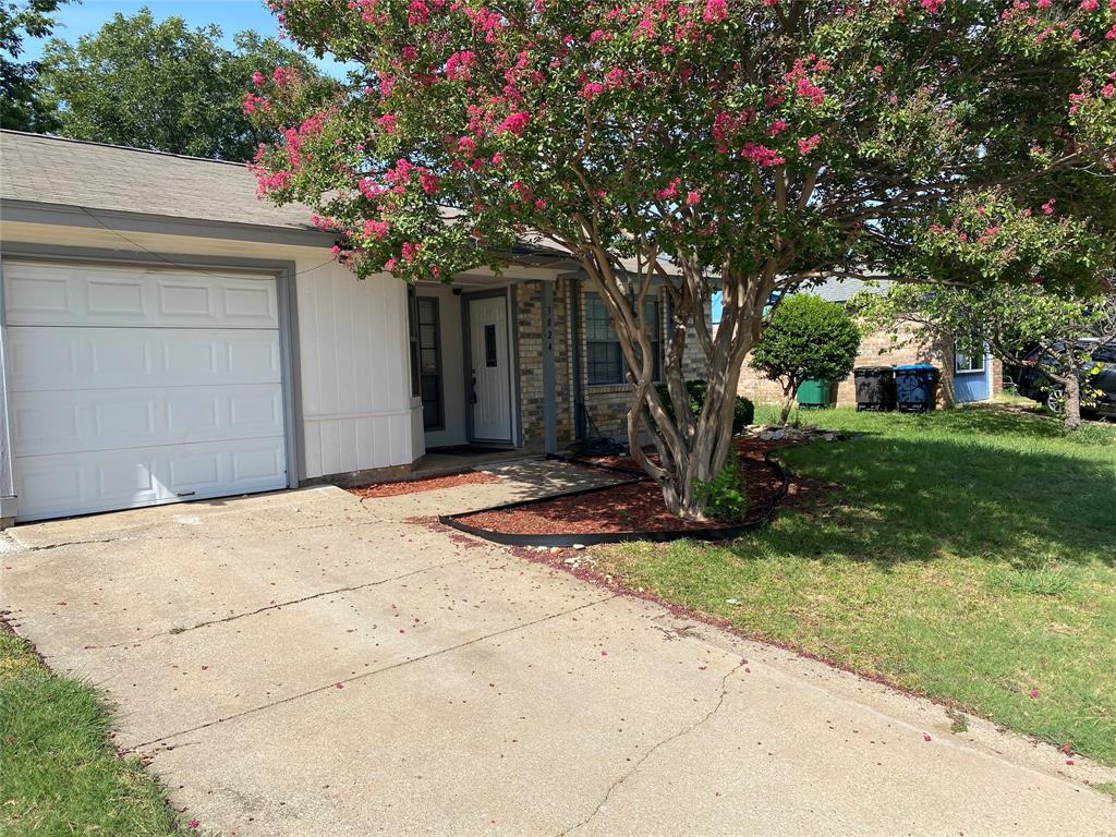 3824 Longmeadow Way — photo