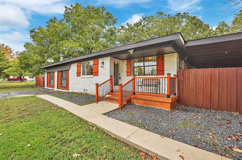 7835 County Road 436 — photo