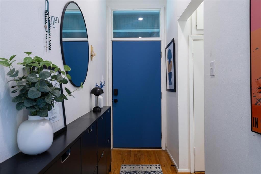 4030 Holland Avenue 8 — photo