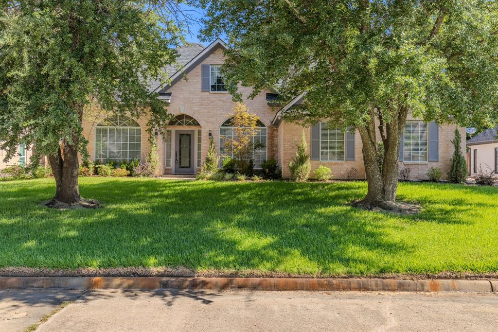 305 Kelli Circle — photo