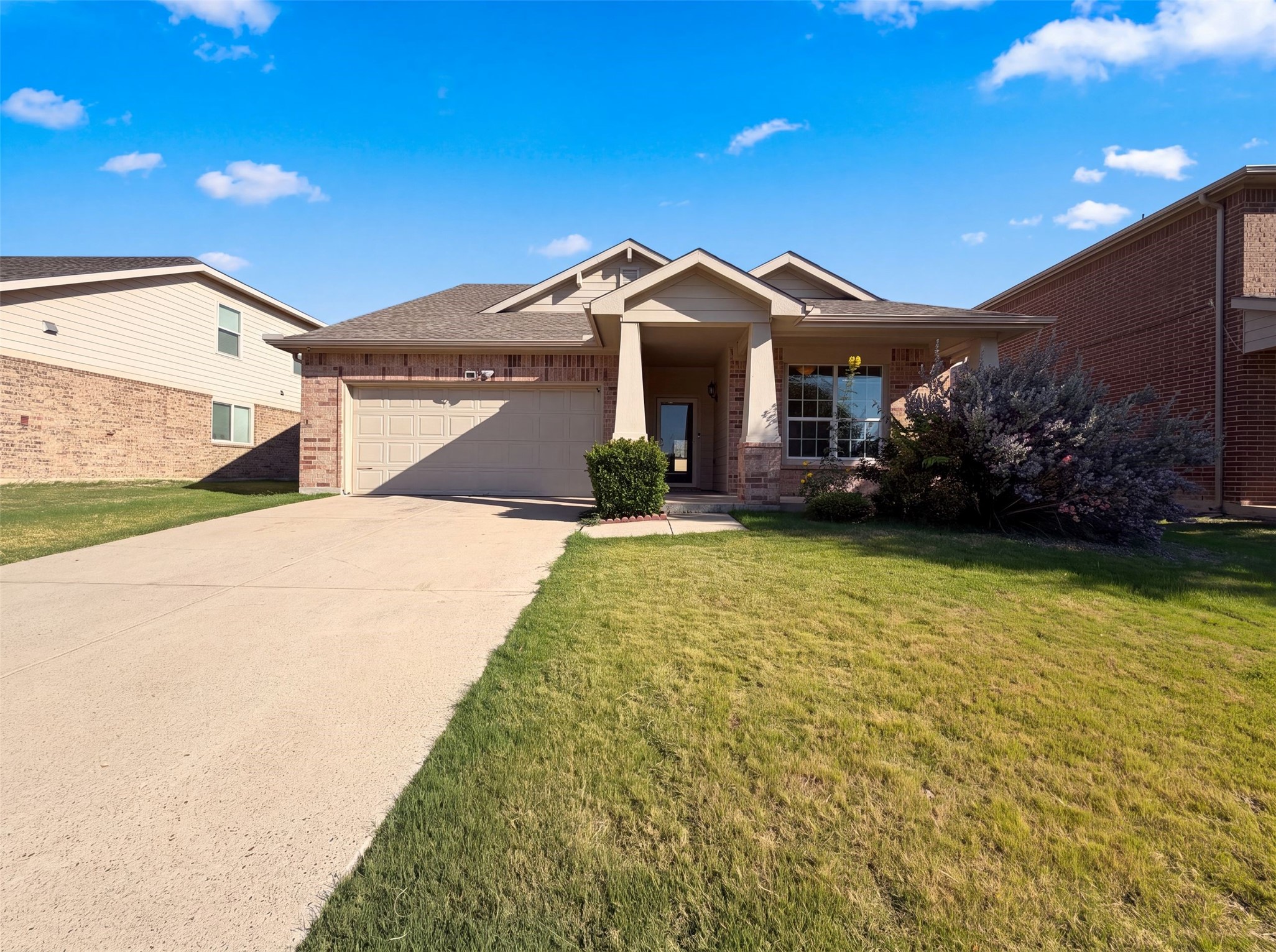 1411 Niagara Falls Court — photo