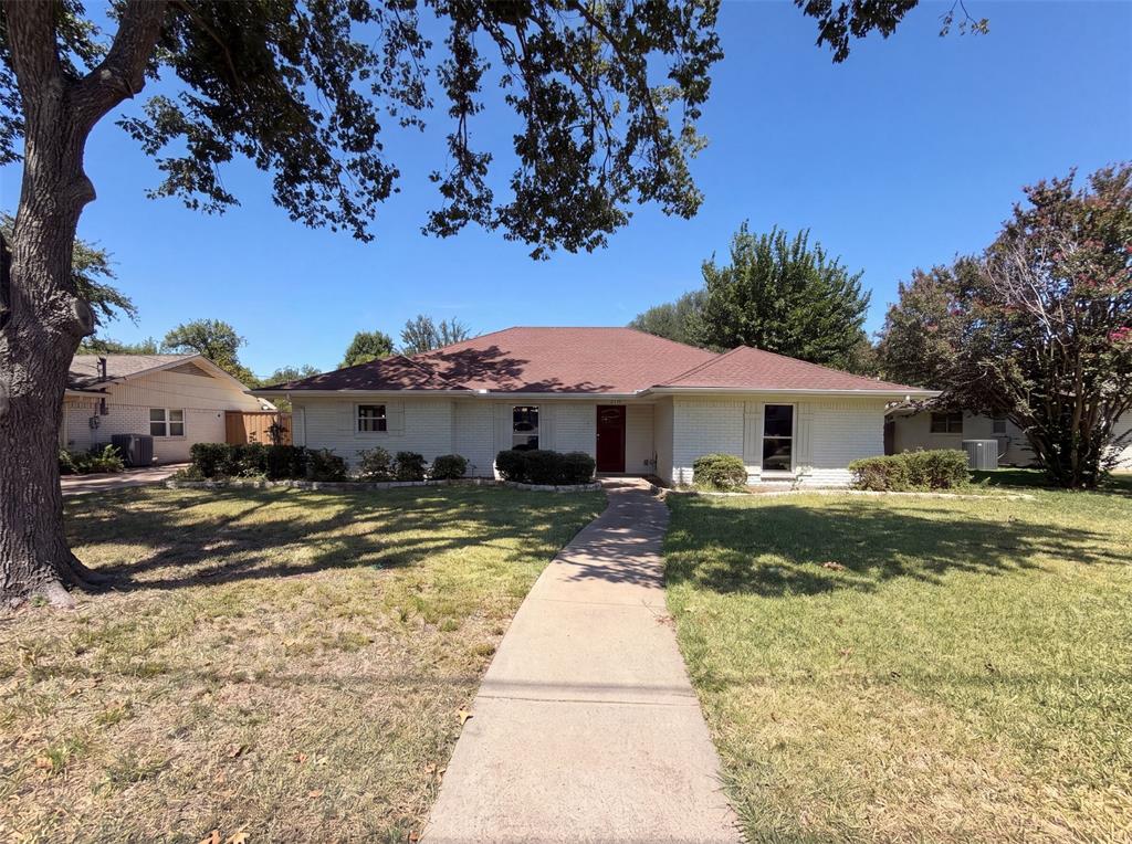 1115 N Waterview Drive — photo