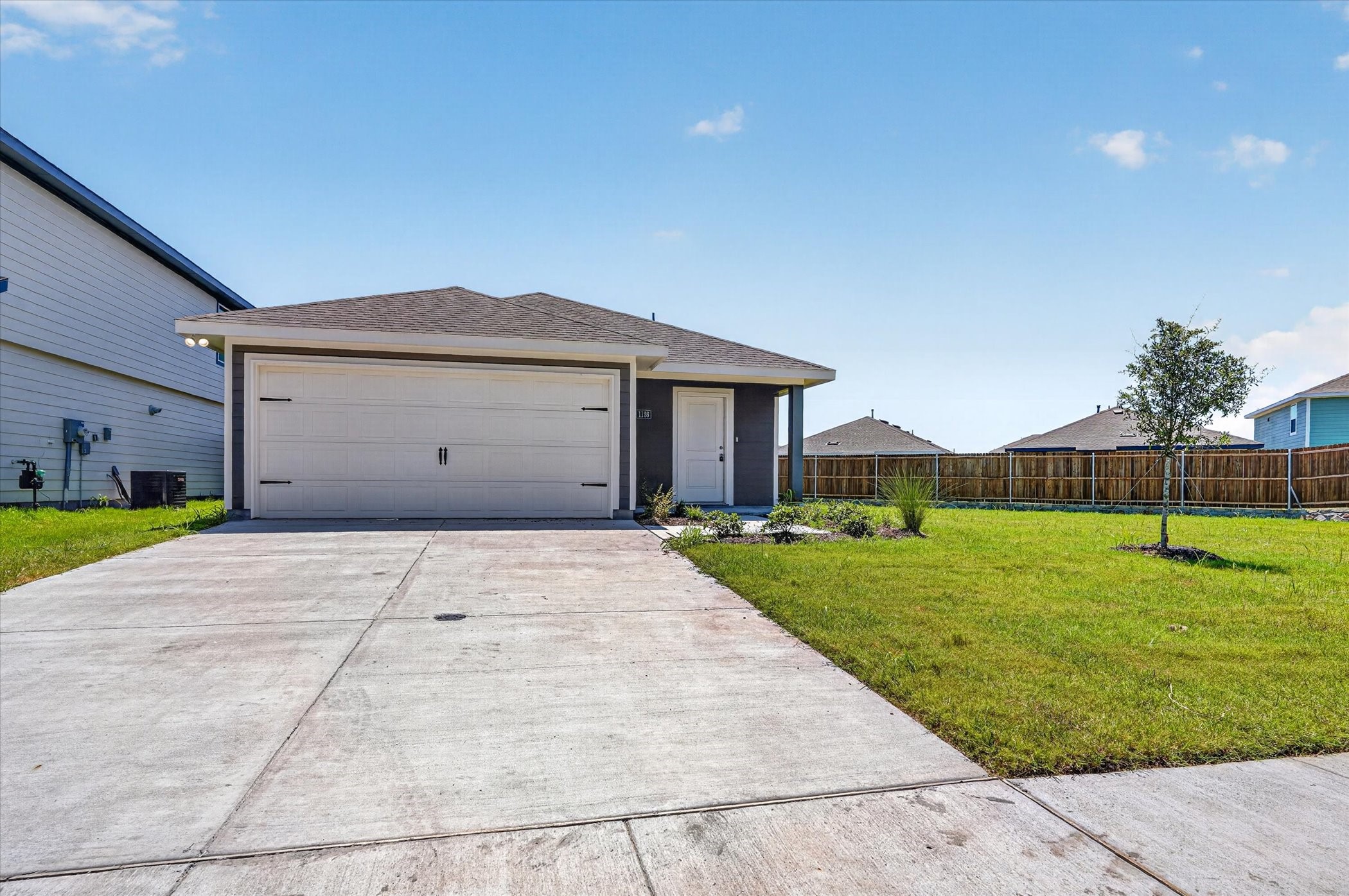 1128 Northfield Drive — photo