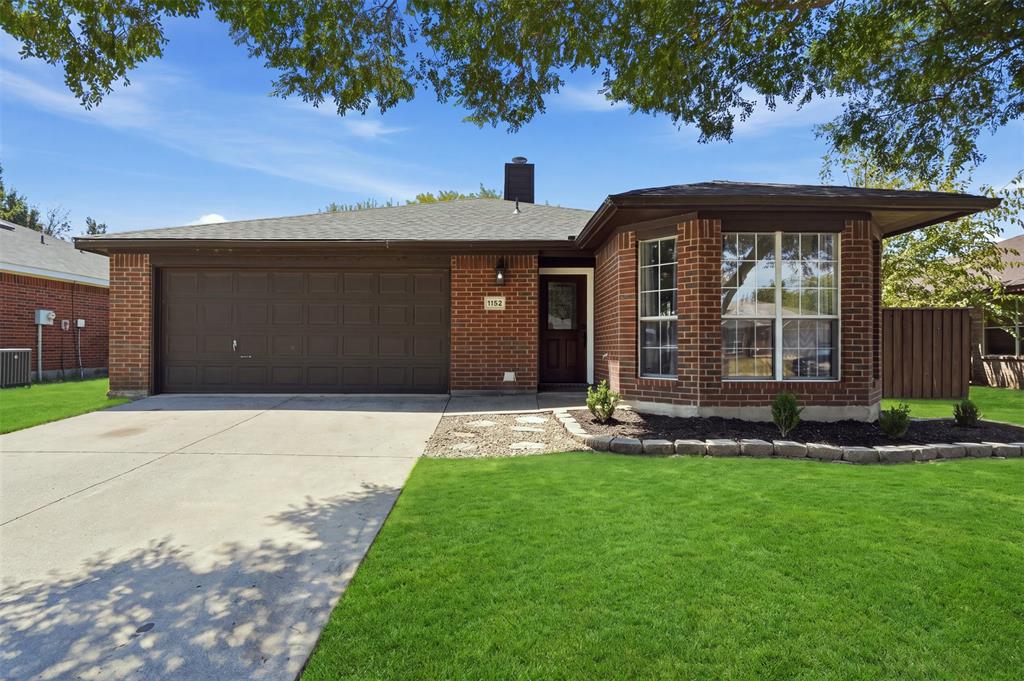1152 Lake Bluff Drive — photo