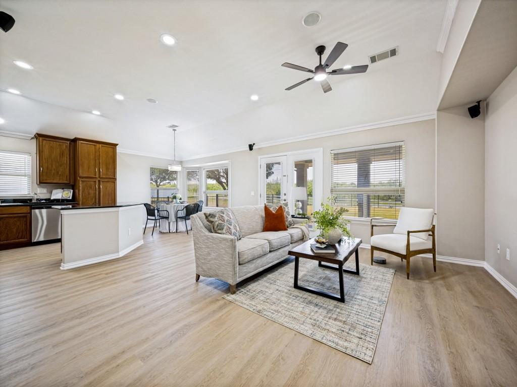 11217 Southerland Drive — photo