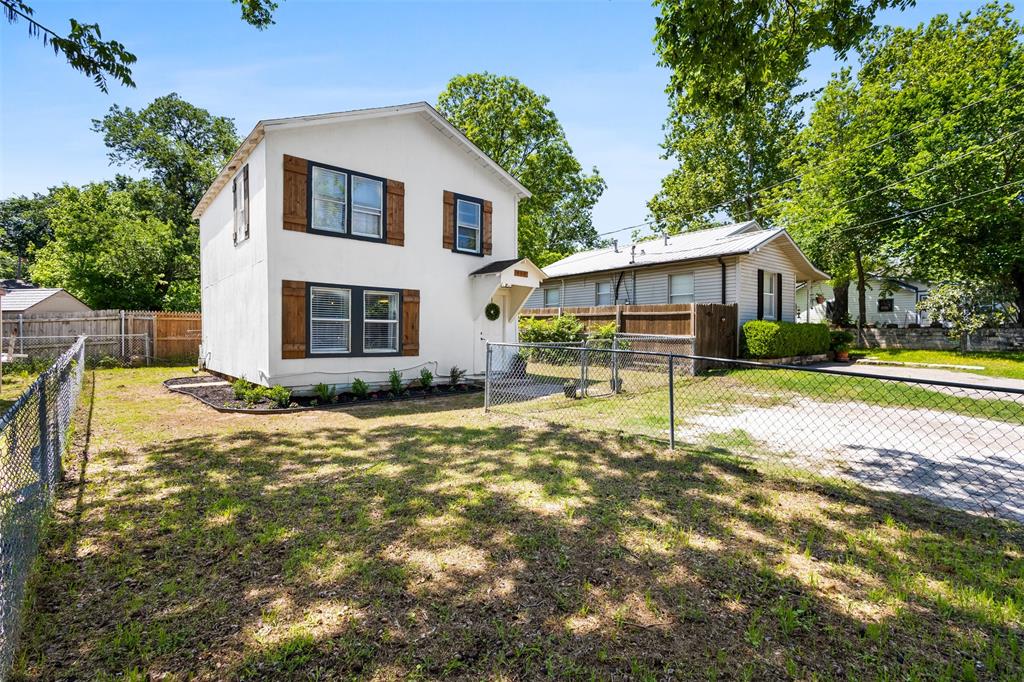 408 E Baylor Street — photo