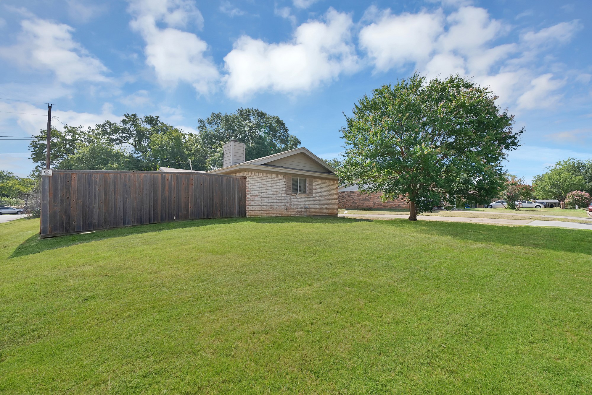 509 Henslee Drive, Euless, TX 76040 — photo 3