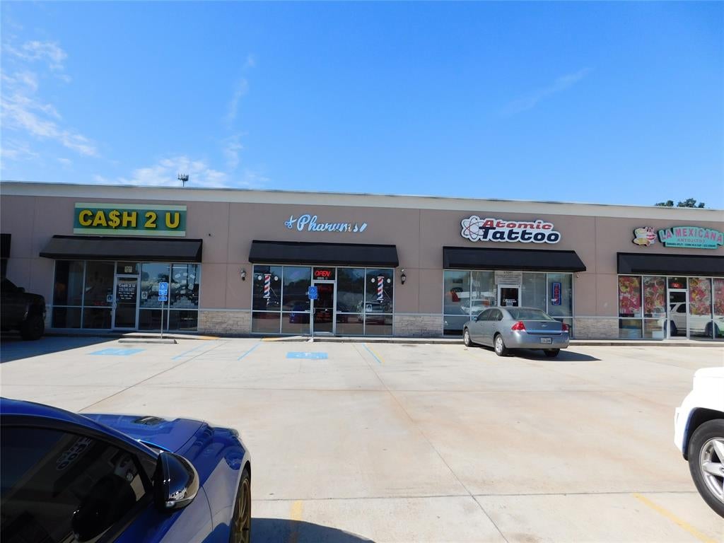 1131 Airline Drive C — photo
