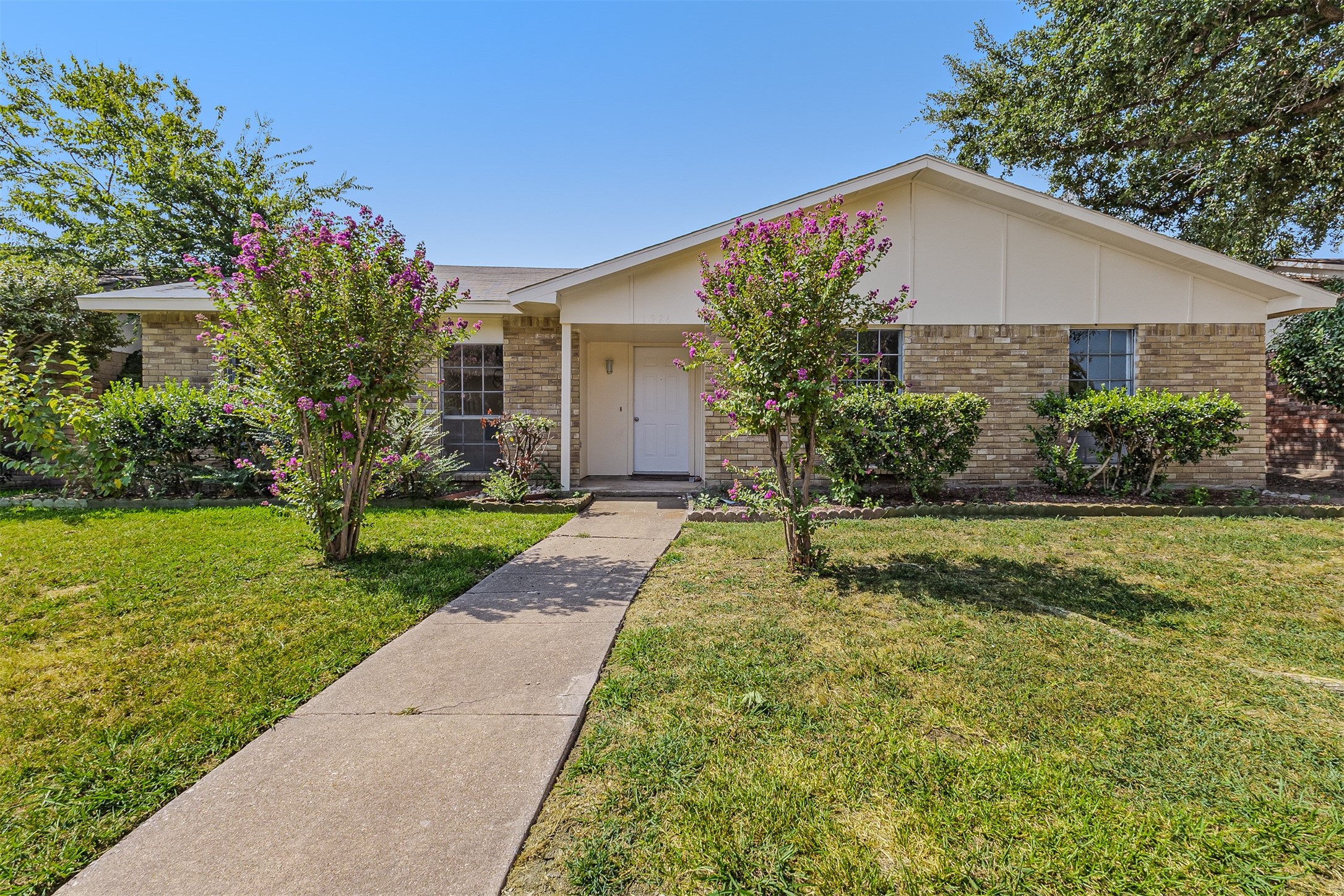1926 Rambling Ridge, Carrollton, TX 75007