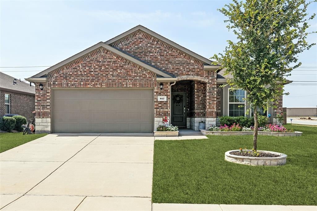 917 Crepe Myrtle Lane — photo