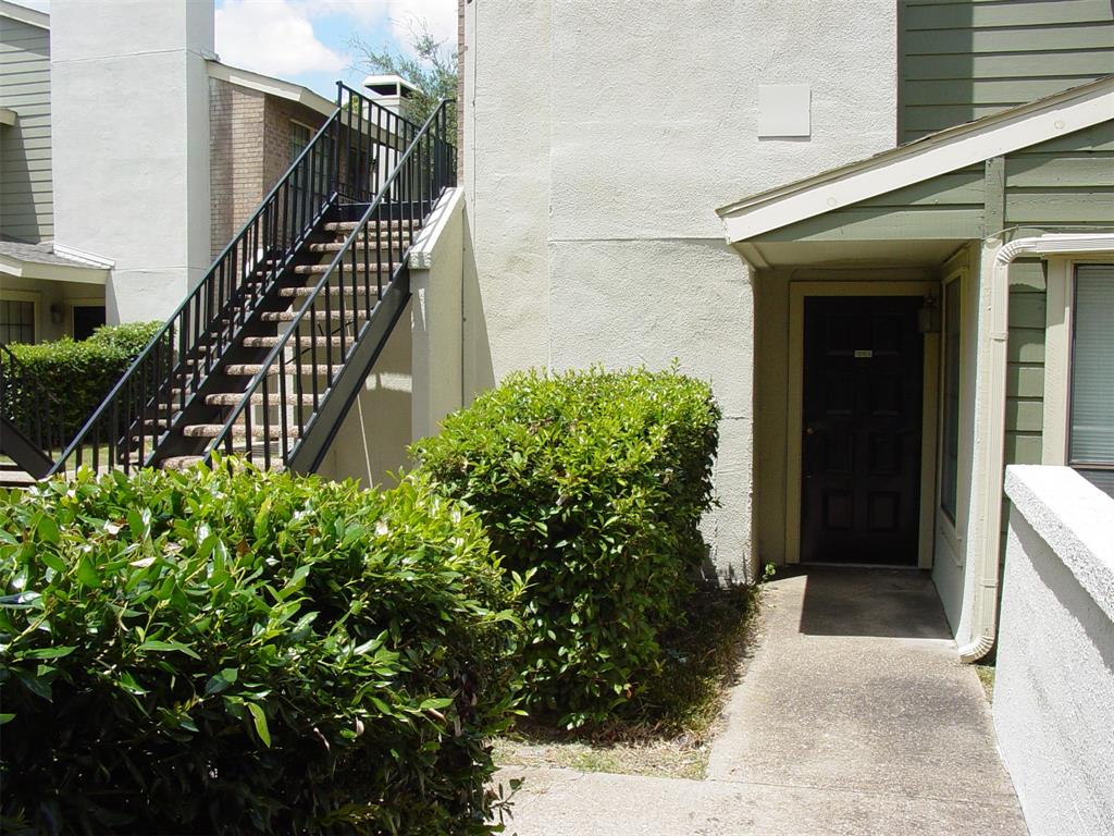 9605 Walnut Street 12104 — photo