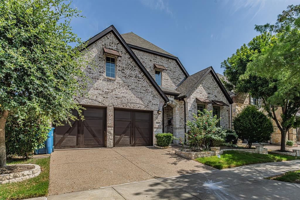 2517 Saffire Way — photo