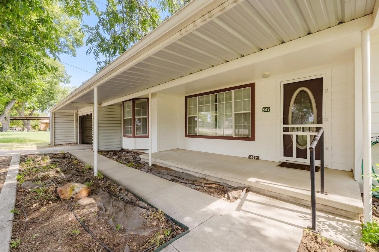 649 E Short Avenue, De Leon, TX 76444 — photo 3